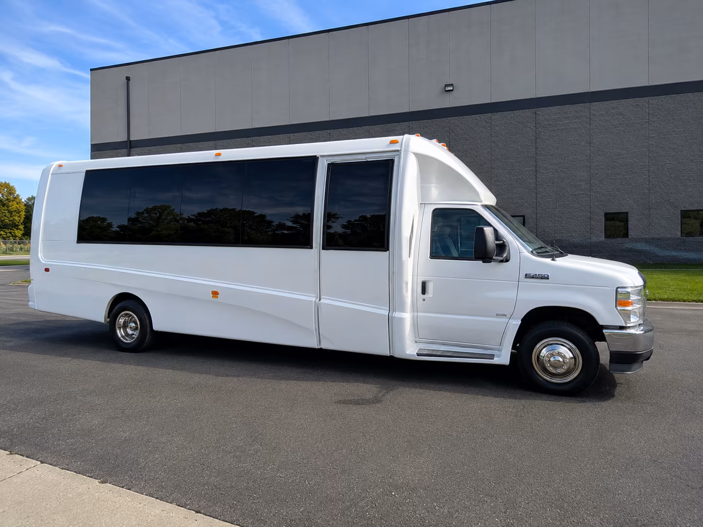 bus rentals for concert groups crossing the verrazzano narrows bridge