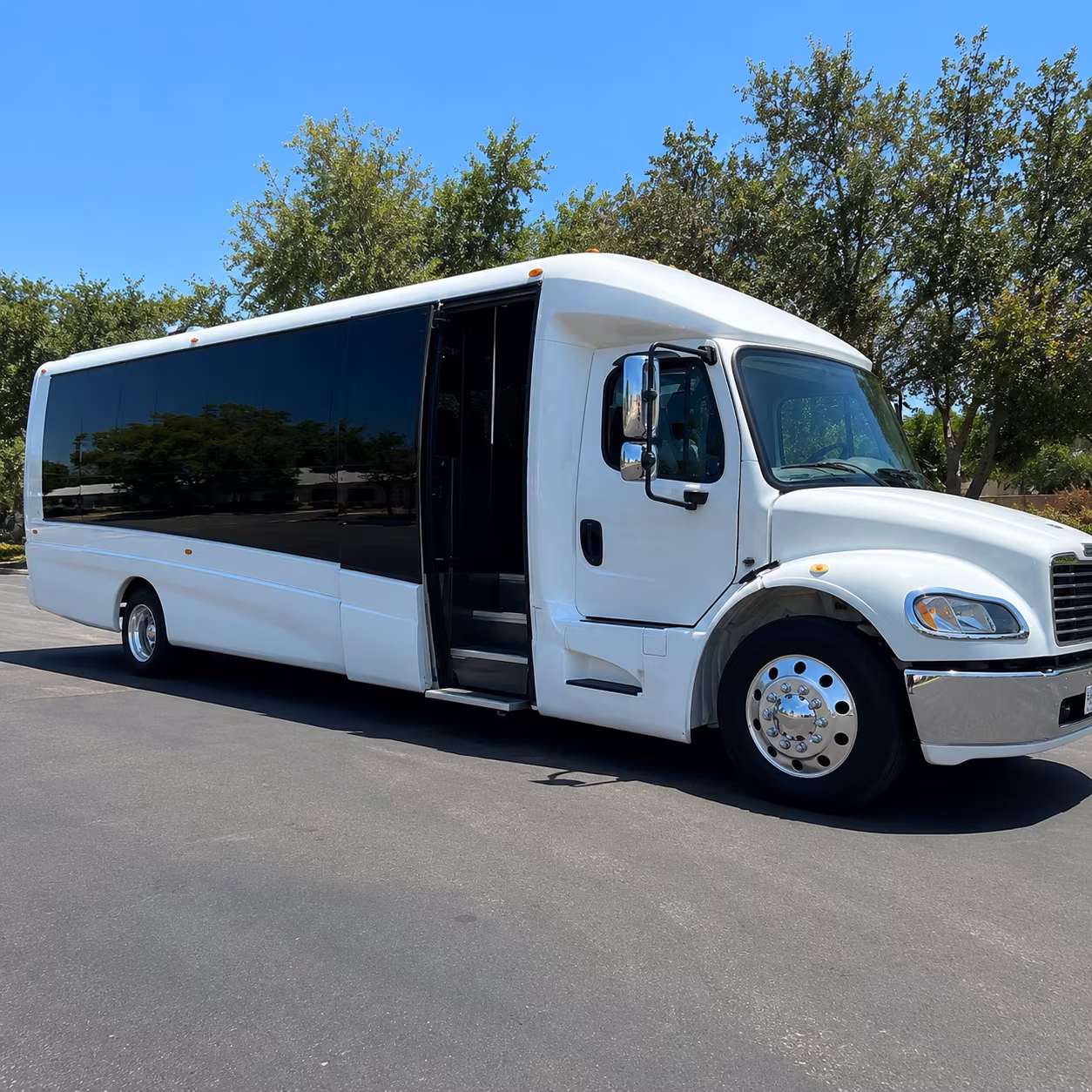 charter buses for corporate events and conferences on staten island