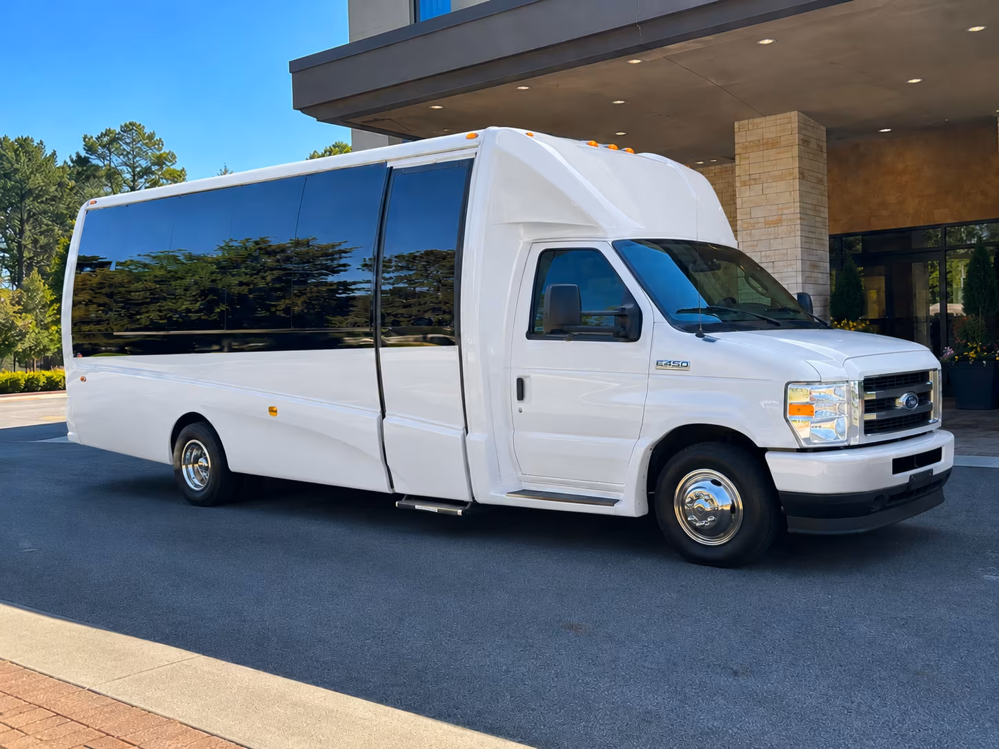 charter buses to st george theatre concerts and shows