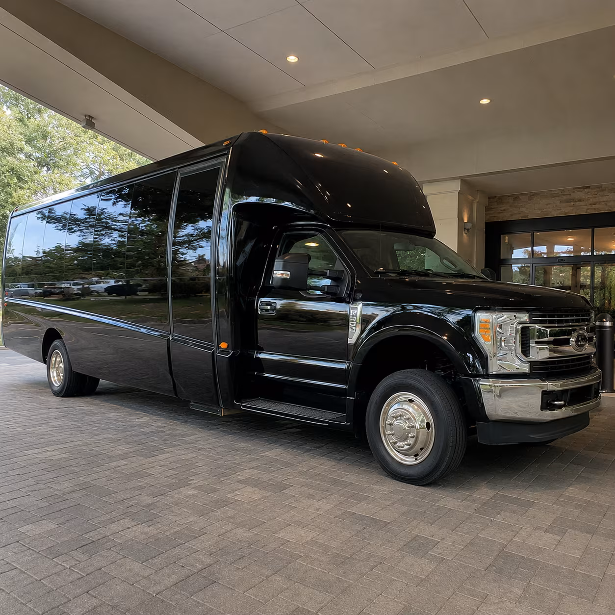rent a bus in staten island for pre prom dinner and photo stops